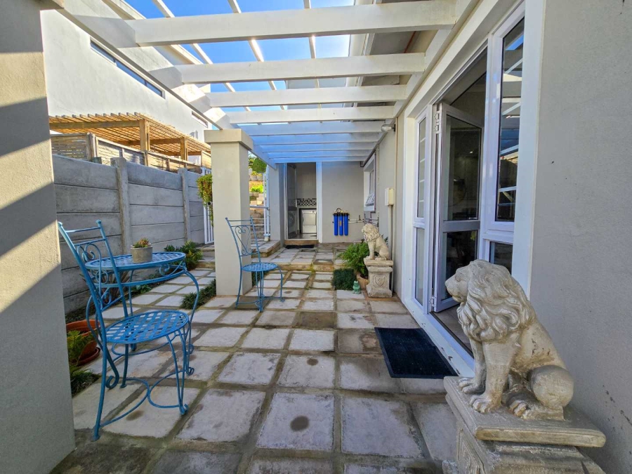 4 Bedroom Property for Sale in Jongensfontein Western Cape